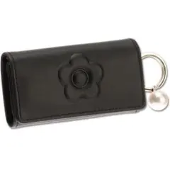 [マリークヮント] エンボスデイジーパール キーケース