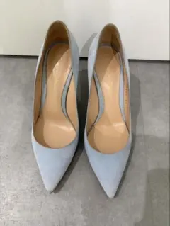 新品 gianvito rossi 水色スエードパンプス 37のサムネイル