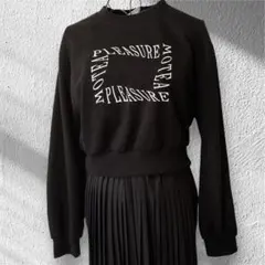 【韓国ストリート】モノトーン ロゴプリント スウェット 短丈 Y2K モード