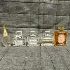 2025年最新】miss Dior cherieの人気アイテム - メルカリ