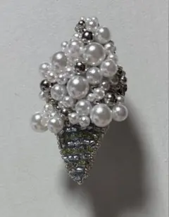 ハンドメイド ビーズブローチ アイスクリーム