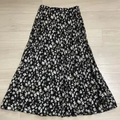 ローリーズファーム　花柄ロングプリーツスカート