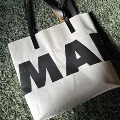 Item thumbnail for item ec58b60f-5db0-4d4b-bb27-dd9c376577cf