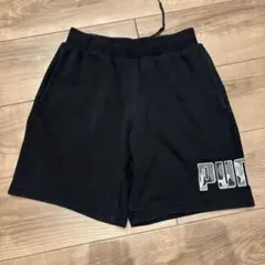 PUMA 黒 ショートパンツ