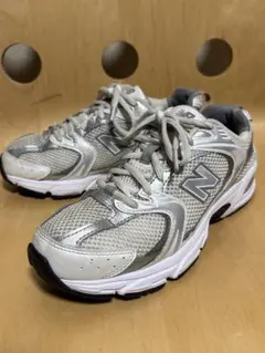 人気‼️ NEW BALANCE MR530SGAシルバーサイズ23.5送料込み