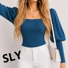 SLY 定価高袖ぷっくりリブニット 袖少し色褪せあり目立たない程度のサムネイル
