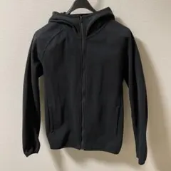 ユニクロ ブロックテックパーカー