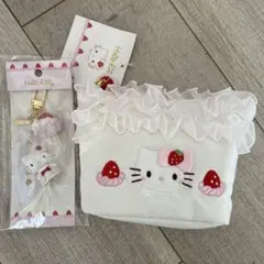 サンリオ　ハローキティいちごホイップケーキ キーホルダー　ポーチ　2点　新品