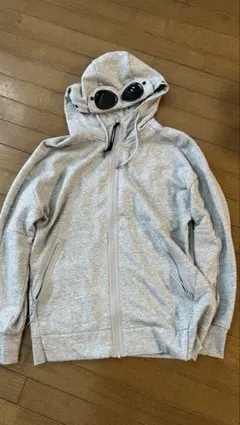 C.P. Company グレー フードパーカー Lサイズ