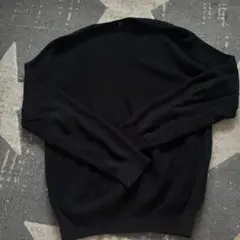 ブラック Vネック ニット
