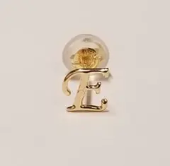 新品　K18イニシャルピアス『E』　片耳分のサムネイル