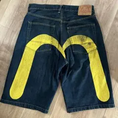 かつき着用】EVISU Lot.2001 ホワイト大黒プリントハーフパンツ - メルカリ