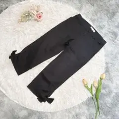 KUMIKYOKU クロップドパンツ 2 黒 オフィス 裾リボン　大人可愛いのサムネイル