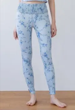 とうふ様専用　　スカーラ sukala スプリングフラワーレギンスSサイズ