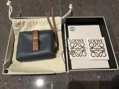 出品9/19(金)23:00まで✨ほぼ未使用✨LOEWE ネイビー 二つ折り財布 2025年最新】LOEWE カラー：ネイビー系 二つ折り財布の人気