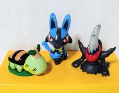 ポケモン　ルカリオ　ダークライ　ナエトル　大きめフィギュア　3体セット