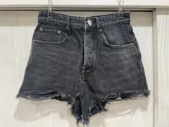 【美品】ZARA ダークグレー ハイウエストショートパンツ