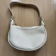 ショルダーバッグ 合成皮革　ホワイトピンク