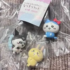 ちいかわ×サンリオ　なりきりフィギュア　うさぎ、モモンガ、ハチワレ