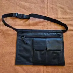 レザー ボディバッグ