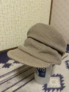 ベージュ ニットキャスケットつば付（58センチ）