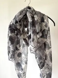 ROSSO ロッソ　アーバンリサーチ グレー系花柄シフォンストールのサムネイル