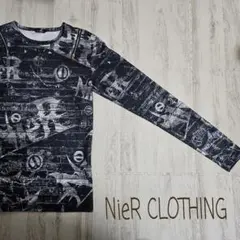 NieR CLOTHING グラフィック長袖トップスのサムネイル
