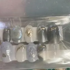 グレー・ホワイト・ゴールド ネイルチップ Mサイズ㊱