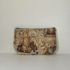 ゴブラン織調のマルチポーチ