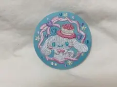 サンリオ 刺繍缶バッジ シナモロール シナモン