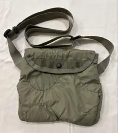 バッグ　ショルダーバッグ　キルティング　カーキ