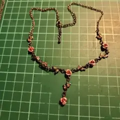 バラモチーフ シルバーチェーンネックレス