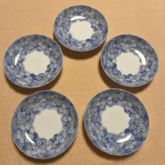青い花柄の陶器製皿5枚セット