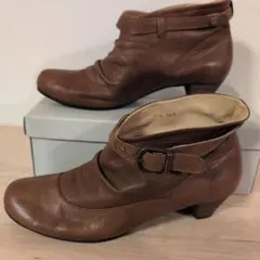 ショートブーツ　本革　24.5