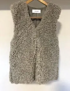 JEANASIS ファーベスト　グレー