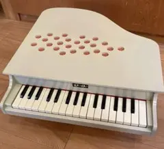 グランドピアノ