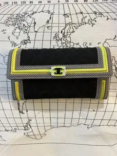 CHANEL 二つ折り財布 ブラック/イエローのサムネイル