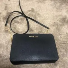 マイケルコース JET SET ITEM クロスボディ ラージ黒ショルダーバッグ