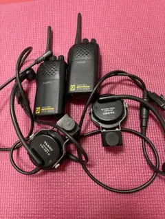 特定小電力トランシーバー/ FTH-105D/中古2台ヘッドホンセット2台のサムネイル