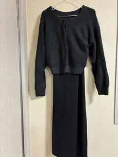 ブラックノースリーブニットワンピース F