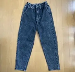 ブラックデニムパンツ