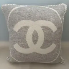 CHANEL CCロゴ クッション ベージュ ブラック AA8505 - メルカリ