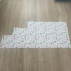 恐竜　ハギレ　布