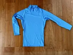 水色 ハイネック長袖シャツ