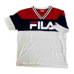 FILA  VネックTシャツ