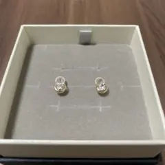 【新品未使用】ジュエリーツツミ　K10YG キュービックピアス イエローゴールド