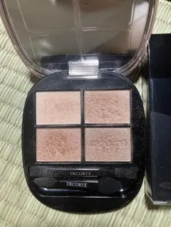 DECORTE スキンシャドウデザイニングパレット09