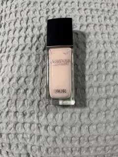 Dior ディオールスキンフォーエヴァーフルイドグロウ　00