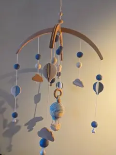 【新品】Hoppl ベビーモビール “Baby Merry”／雲と気球のデザイン