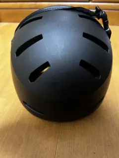 マットブラック スケートボードヘルメット